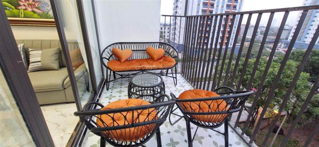 70m2 căn hộ khu a4 đền lừ, 2 ngủ cần bán view hồ