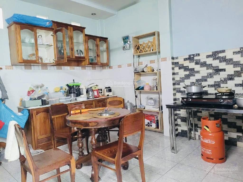 Bán nhà ngay metro q6 dt90m mt14m 6pn ở+kd tốt giá17tỷ tiện di chuyển qua q5+11 pl chuẩn