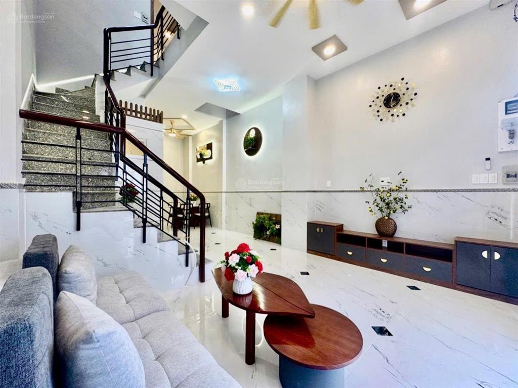 Nhà ở ngay mai xuân thưởng 4 tầng hẻm xe hơi 8tỷ9 diện tích 4.5 x 9.5m ( 42.8m)