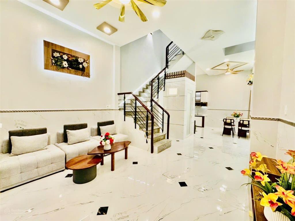 Nhà ở ngay mai xuân thưởng 4 tầng hẻm xe hơi 8tỷ9 diện tích 4.5 x 9.5m ( 42.8m)