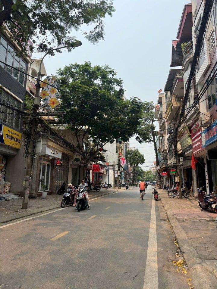 _ CHỐT NHANH KẺO LỠ_TRUNG TÂM THỊ TRẤN ĐÔNG ANH_ĐƯỜNG THÔNG Ô TÔ_DT 80M²_MT 5M_50M RA CHỢ LỚN_200M RA QL3_CHỈ HƠN 5,X TỶ