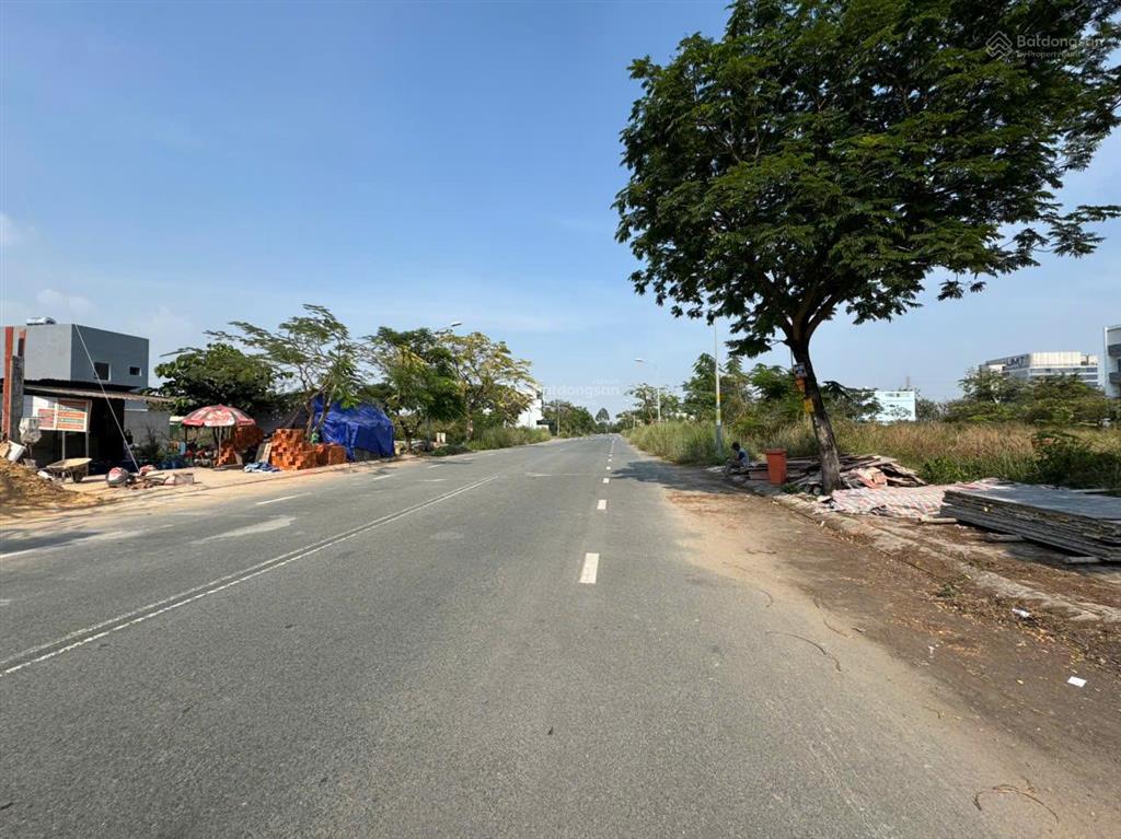 Bán lô hoa hậu góc công viên đường lớn 24m, gần trường đại học umt, giá đầu tư.  0949,133,688