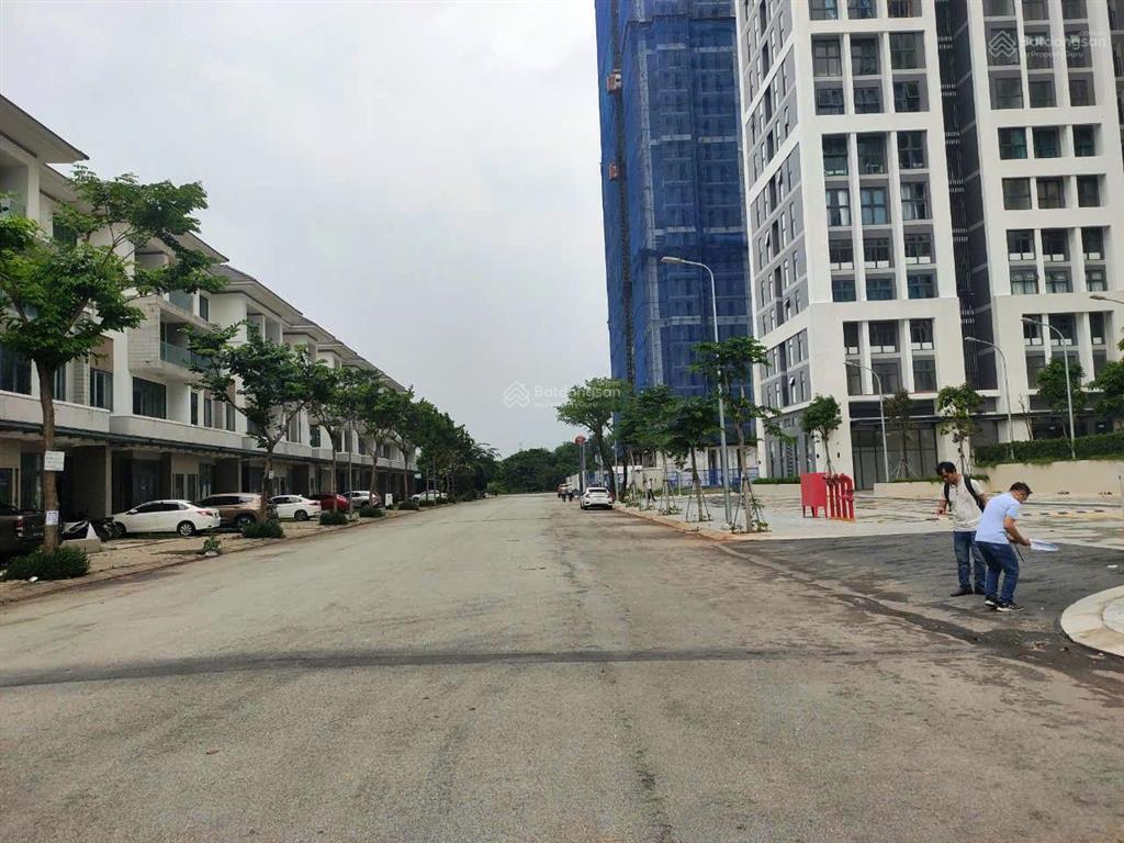 (18 tỷ) siêu rẻ lavila đông sg 5 tầng, mặt đường 22m, đối diện cụm căn hộ citi alto.  0949 133 ***