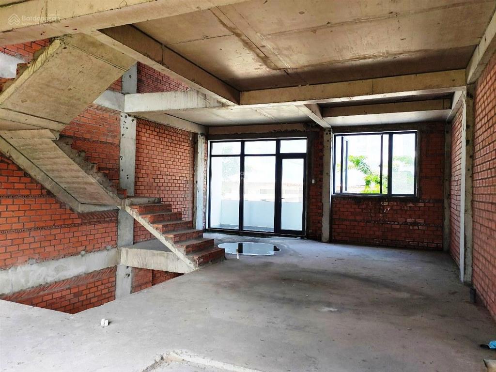 (18 tỷ) siêu rẻ lavila đông sg 5 tầng, mặt đường 22m, đối diện cụm căn hộ citi alto.  0949 133 ***