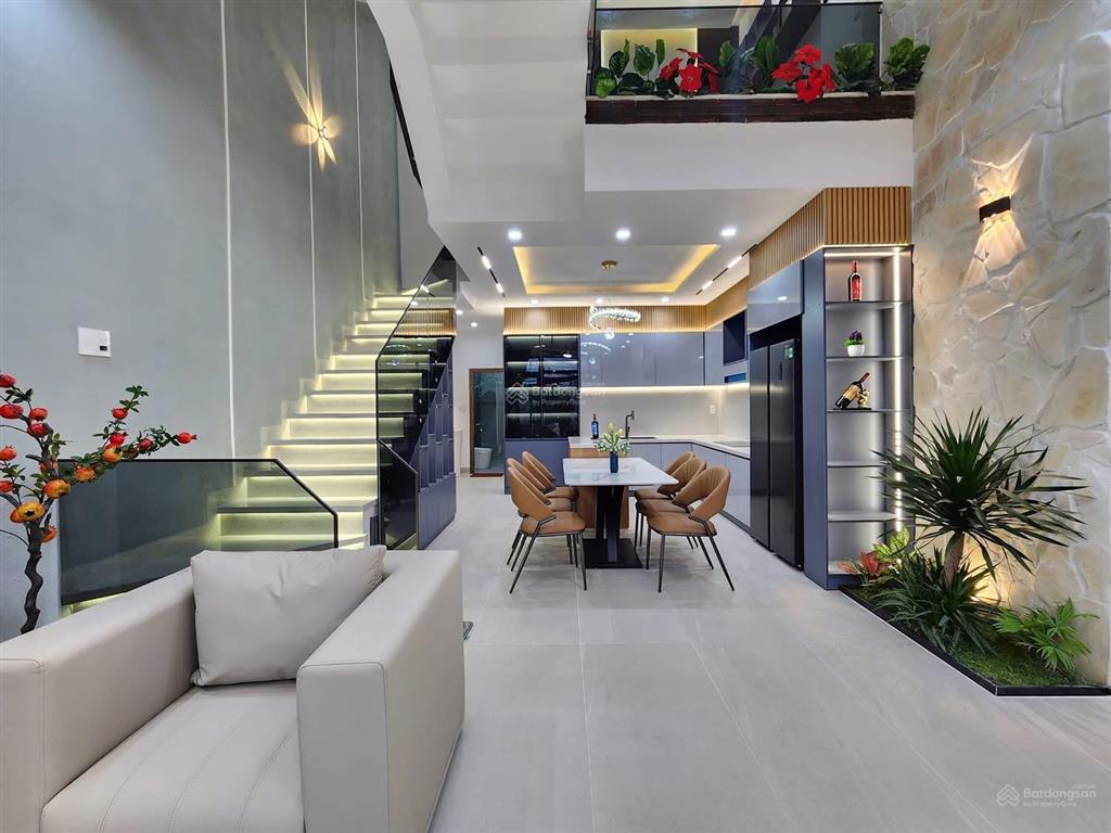 Nhà ở nguyễn cửu phú, đã có sổ riêng hoàn công đủ. 5x20m. đang cho thuê 20tr/tháng.