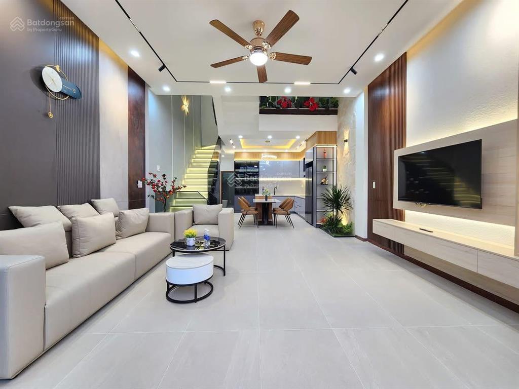 Nhà ở nguyễn cửu phú, đã có sổ riêng hoàn công đủ. 5x20m. đang cho thuê 20tr/tháng.