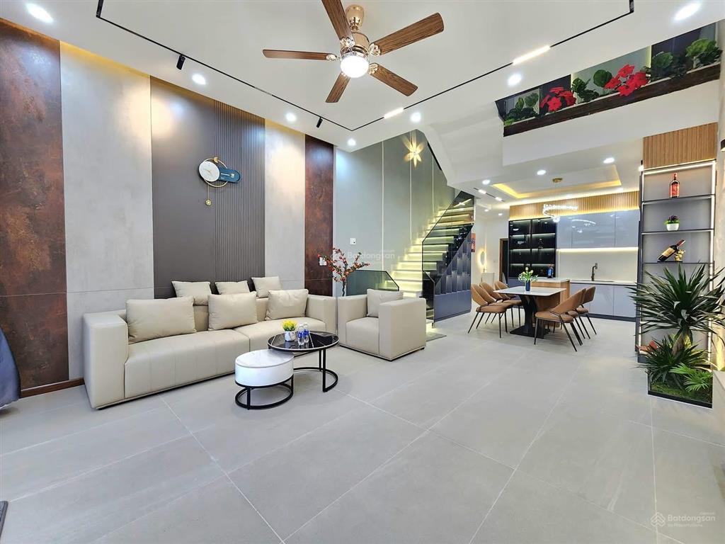 Nhà ở nguyễn cửu phú, đã có sổ riêng hoàn công đủ. 5x20m. đang cho thuê 20tr/tháng.