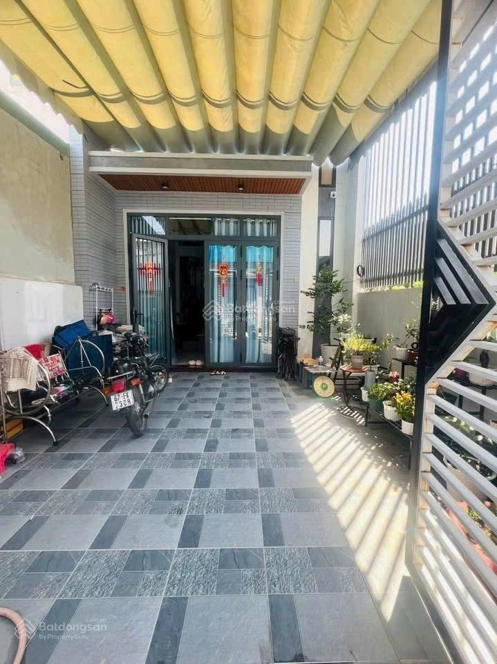 Nhà thật nè, ở bình hưng. 5x22m. 720 triệu. cách siêu thị satra q8 chỉ 2km. cho thuê 16tr/tháng