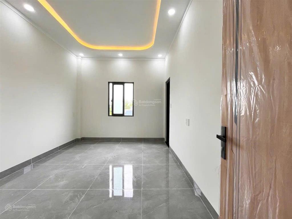 Ngộp cắt lỗ 200tr cần bán nhà nguyễn cửu phú 6x14m. giá 1.05 tỷ. ngay bệnh viện nhi đồng. sổ riêng