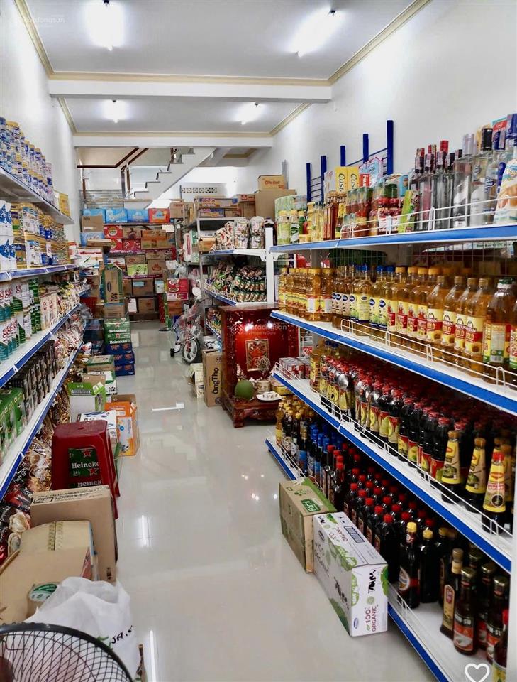 Chính chủ kẹt cần bán nhà 1.3 tỷ ngay chợ bình chánh. đang cho thuê 18tr/tháng.