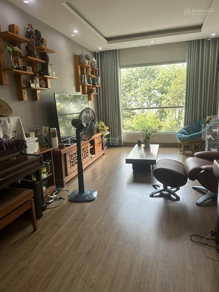 Cần bán nhanh căn hộ celadon city q. tân phú, 3pn, 2wc, 1kho, 95m2, có sổ hồng. rẻ nhất thị trường