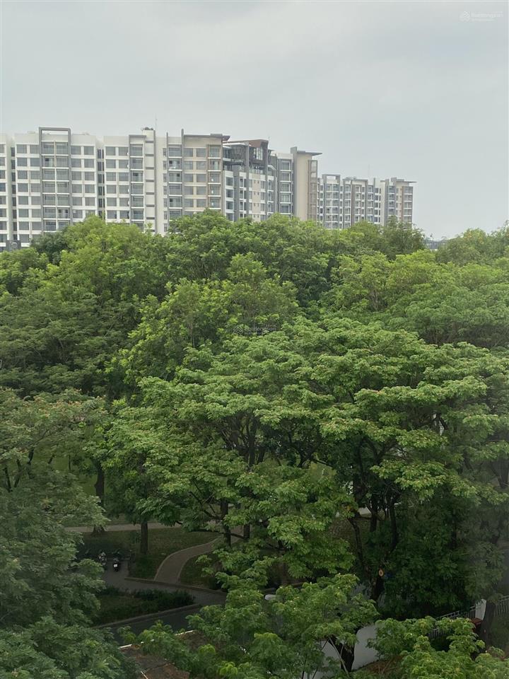 Cần bán nhanh căn hộ celadon city q. tân phú, 3pn, 2wc, 1kho, 95m2, có sổ hồng. rẻ nhất thị trường