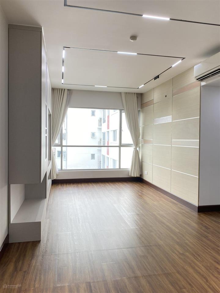 Bán nhanh từ 4,3 tỷ xuống còn 4 tỷ, căn hộ khu ruby celadon city, có sổ hồng, 2pn 2wc
