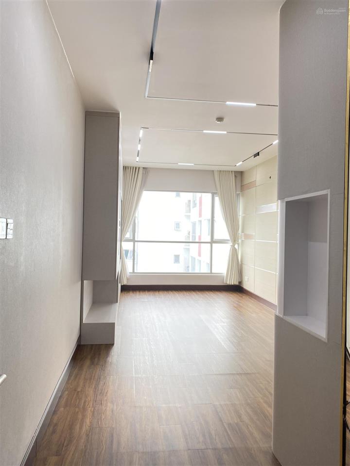 Bán nhanh từ 4,3 tỷ xuống còn 4 tỷ, căn hộ khu ruby celadon city, có sổ hồng, 2pn 2wc