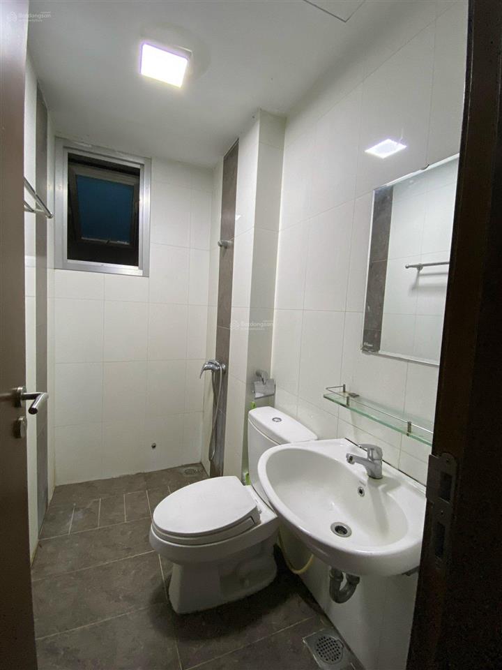 Bán nhanh từ 4,3 tỷ xuống còn 4 tỷ, căn hộ khu ruby celadon city, có sổ hồng, 2pn 2wc