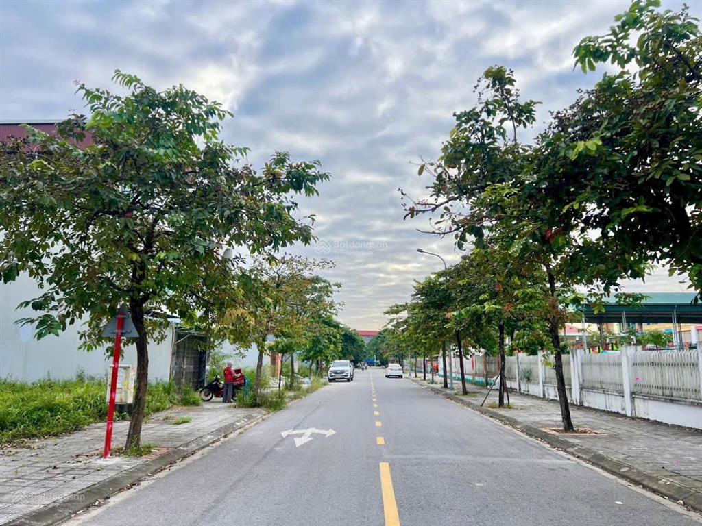 Giật mình giá sốc chính chủ bán gấp lô đất vườn sen cơ hội không có lần 2