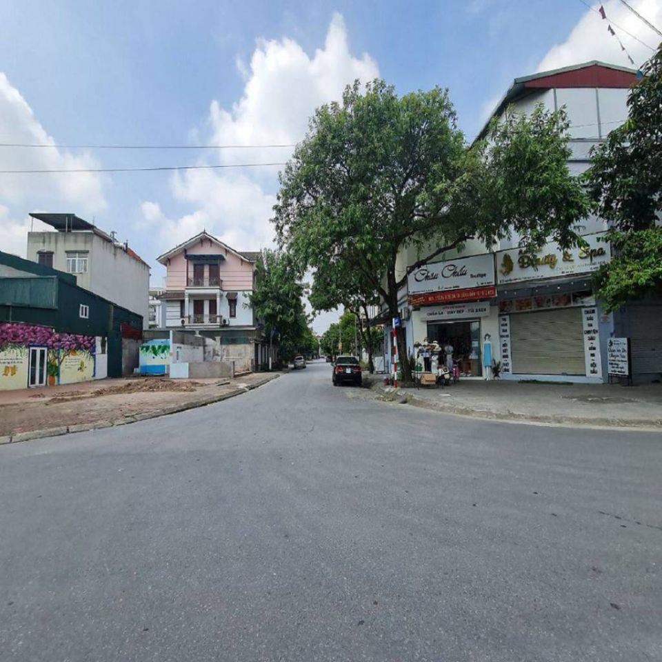 Bán đất Hòa Lạc, tọa lạc ngay gần đường 420 trục chính đường tỉnh, đối diện đhqg, đh fpt