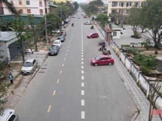 BÁN ĐẤT HOÀ LẠC, SÁT QUỐC LỘ 21, ĐỐI DIỆN ĐH FPT, ĐHQG, Ô TÔ TRÁNH, 100M2, MT7, TRỤC CHÍNH