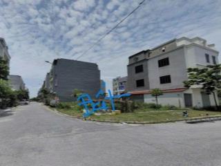 BÁN ĐẤT HOÀ LẠC VIEW HỒ TÂN XÃ ĐƯỜNG RỘNG Ô TÔ TRÁNH Ở SƯỚNG KD TỐT, ĐỐI DIỆN ĐHFPT, ĐHQG