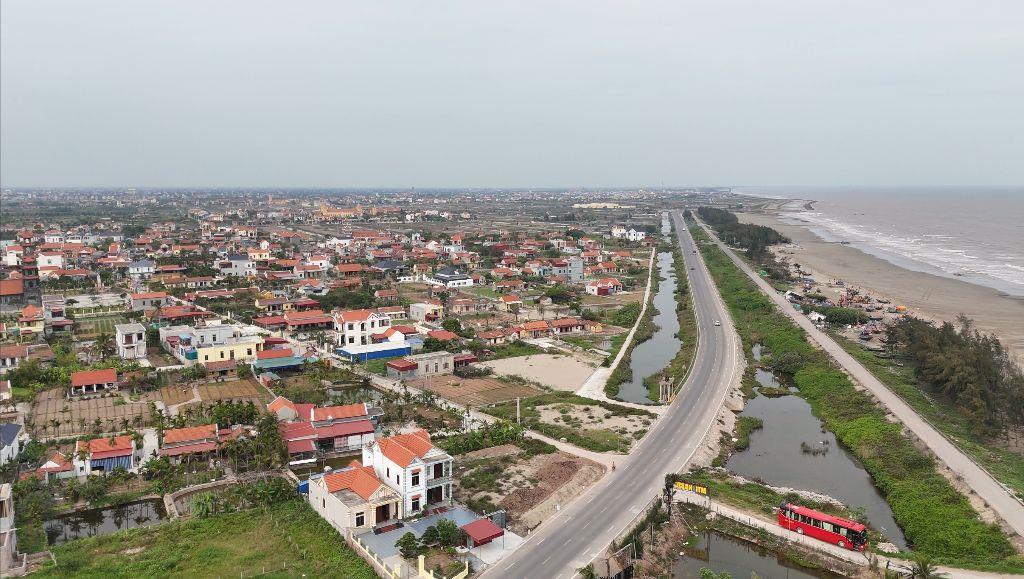 BÁN ĐẤT HẢI HẬU, MẶT BIỂN, TIỀM NĂNG TĂNG GIÁ CAO, ĐÃ CÓ GPXD, Ở NGAY, KD DỄ DÀNG, 180M2