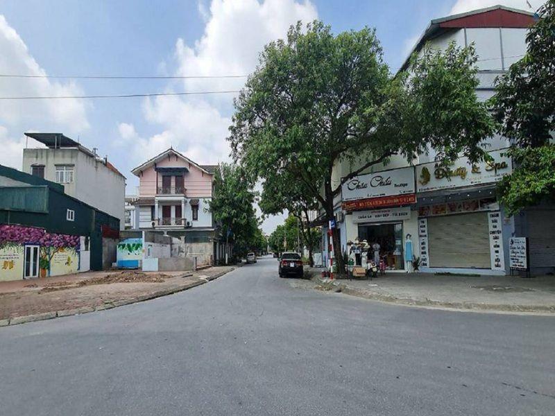 BÁN NHÀ MẶT ĐƯỜNG TRỤC CHÍNH KINH DOANH SÓC SƠN HÀ NỘI, VỈA HÈ 2M, Ô TÔ TRÁNH, KD, Ở, ĐT
