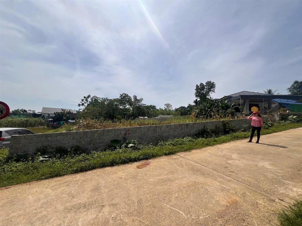 Cần Tiền Xây Nhà Bán Lô Đất 109m2 Full Thổ Cư Mặt Đường Hồ Chí Minh, Lương Sơn, Hòa Bình