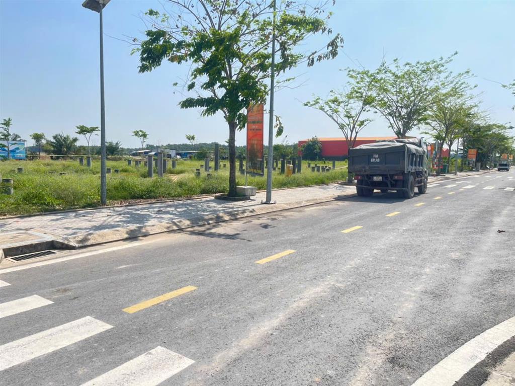 ĐẤT ĐẸP- GIÁ TỐT BÁN NHANH LÔ ĐẤT ĐẦU TƯ LÀ SINH LỜI TẠI huyện Đức Hòa tỉnh Long An