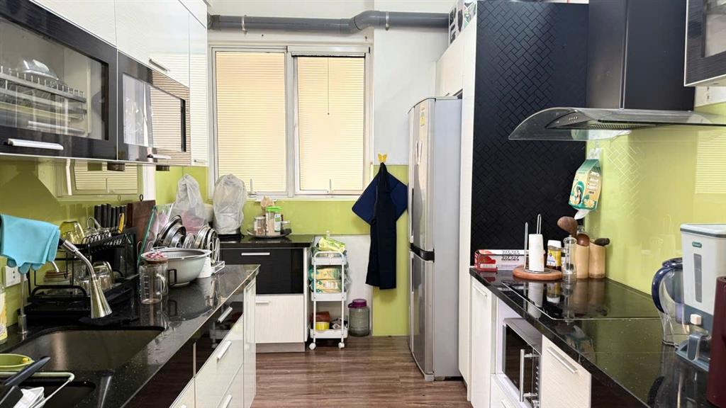 Bán căn chung cư Ciputra G3 tầng 8 sổ đỏ chính chủ giá 12 tỷ, Phú Thượng, Tây Hồ, Hà Nội