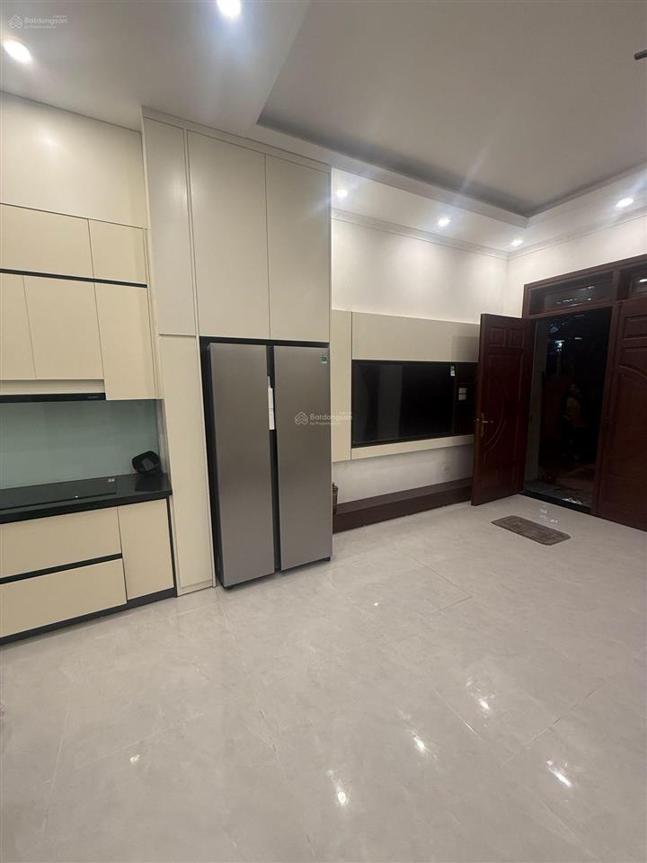 Phố vip việt hưng  50m, mặt tiền 6m thang máy, full nội thất, giá cực tốt!
