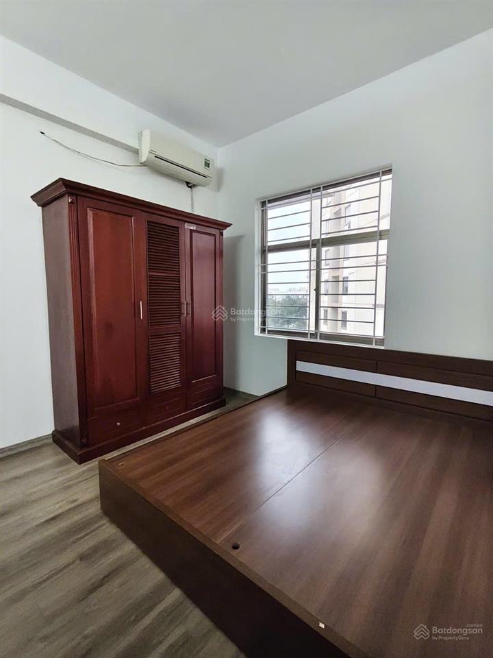 Hiếm căn góc 80m2 khu k việt hưng 2 ban công 2n2w giá chỉ 3,x tỷ