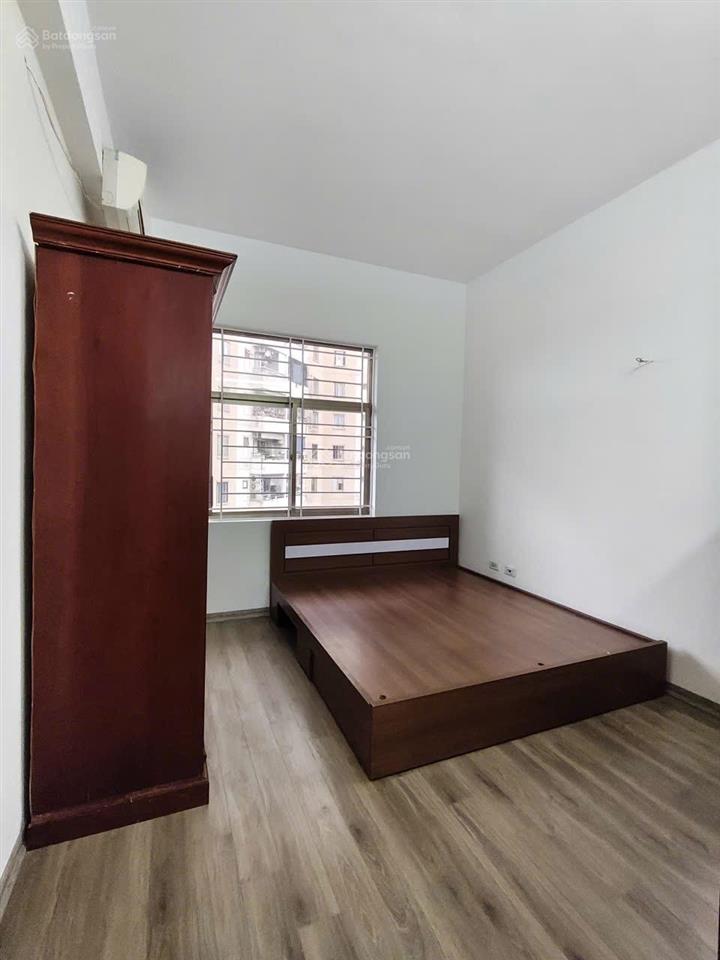 Hiếm căn góc 80m2 khu k việt hưng 2 ban công 2n2w giá chỉ 3,x tỷ