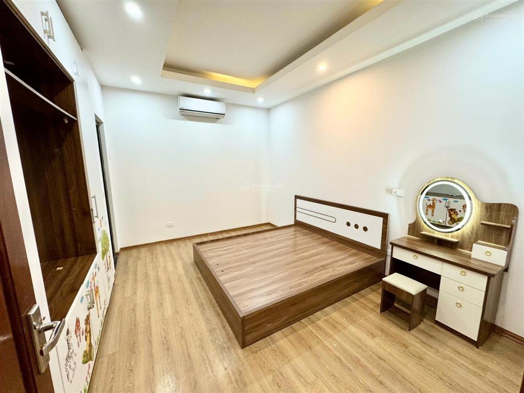 Bán siêu hoa hậu tây mỗ, dân xây 81m2, 4 tầng, nhỉnh 13tỷ, kinh doanh, gara ô tô
