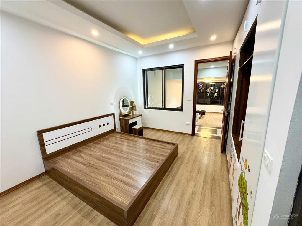 Bán siêu hoa hậu tây mỗ, dân xây 81m2, 4 tầng, nhỉnh 13tỷ, kinh doanh, gara ô tô