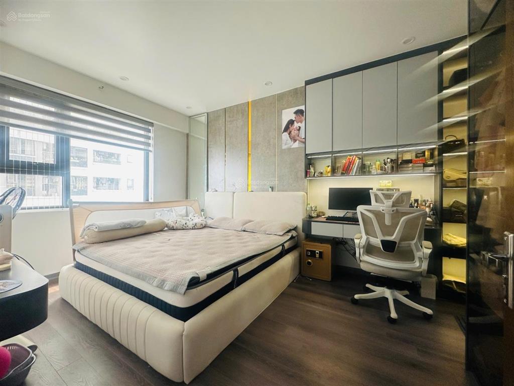 Siêu mẫu tây mỗ, hàng xóm viisnmartcity 38m2, 4 tầng, chỉ hơn 8tỷ ô tô đỗ ngày đêm
