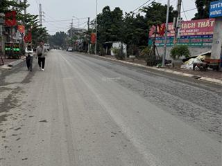 Vị trí ngay sát công nghệ cao và ga metro