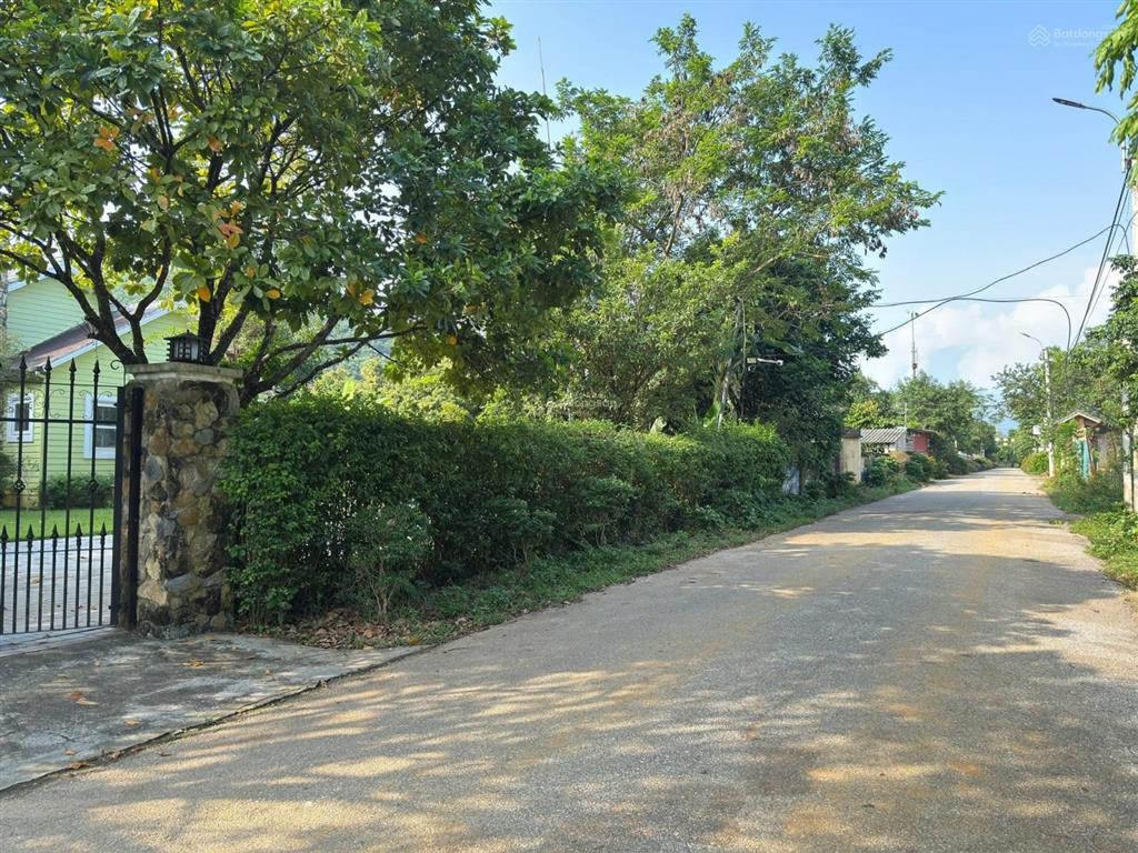 Bán gấp villa đep như châu âu vị trí đẹp bám hồ đồng mô