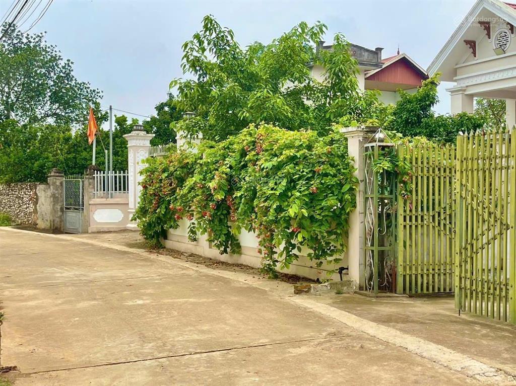 Đất thổ cư trung tâm hoà lạc gần fpt và học viện tài chính