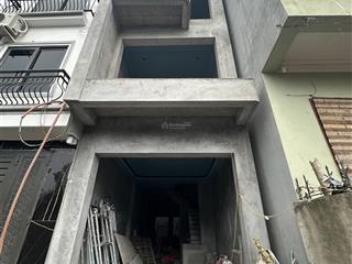 Chính chủ gửi bán nhà mới kính koong  3 tầng 41m2 full nội thất cơ bản  tại cổ dương  tiên dương
