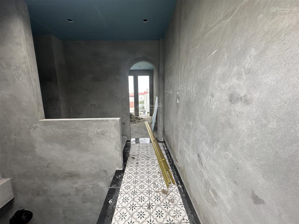 Chính chủ gửi bán nhà mới kính koong  3 tầng 41m2 full nội thất cơ bản  tại cổ dương  tiên dương