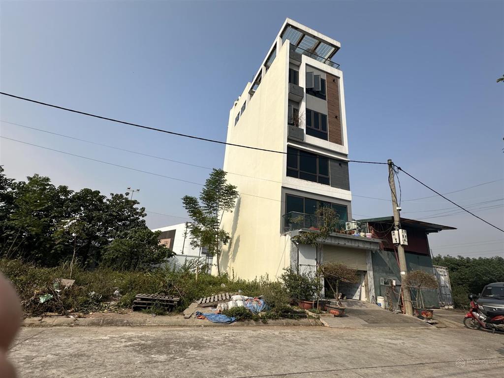 Chính chủ gửi bán lô đất đấu giá tại đồng nhân  hải bối 90/80m2  phân lô vỉa hè 3 ô tô tránh.