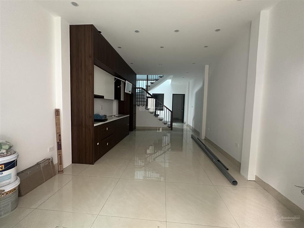 Chính chủ gửi bán nhà 3 tầng mới kính koong  58m2  tại vị trí trung tâm bắc hồng  sát vành đai 3