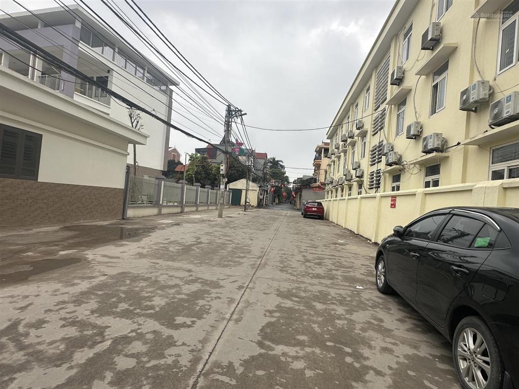 Đấu giá sáp mai  võng la  70m2 x mt 5m  đường thông  ô tô tải tránh nhau  chủ cần bán gấp !!!