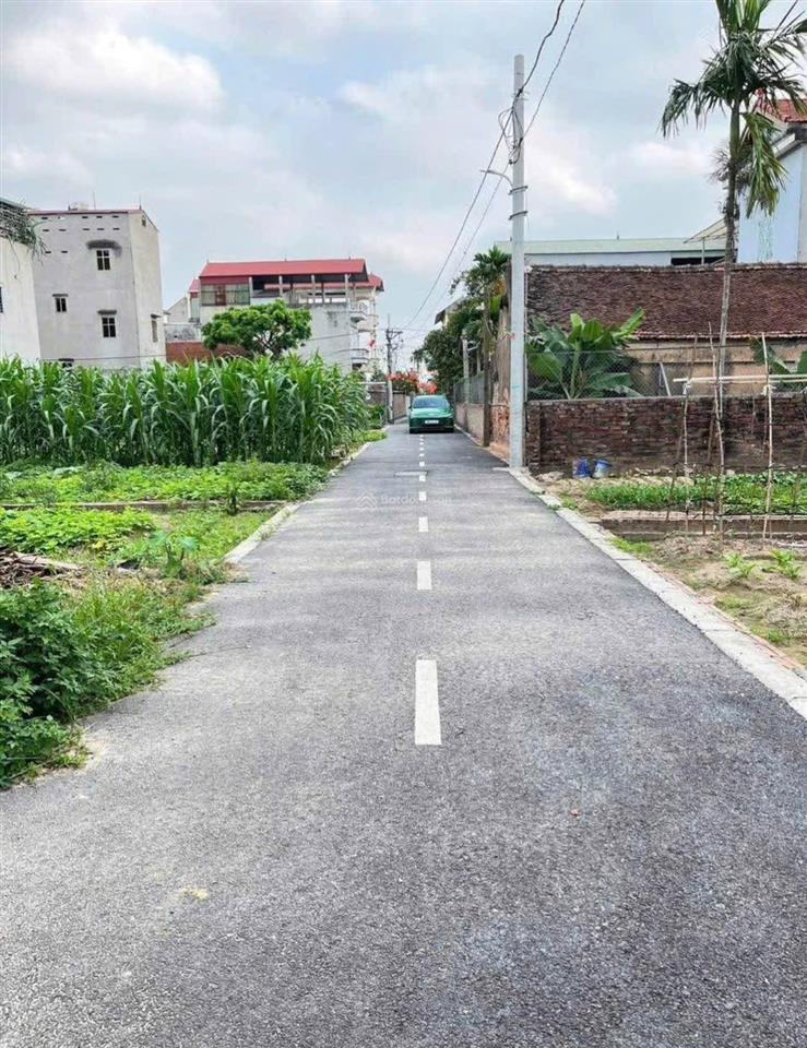 Phân lô  ô tô ngủ trong đất  chính chủ gửi bán lô đất 70m2 x mt 4m vuông vắn tại vân trì vân nội