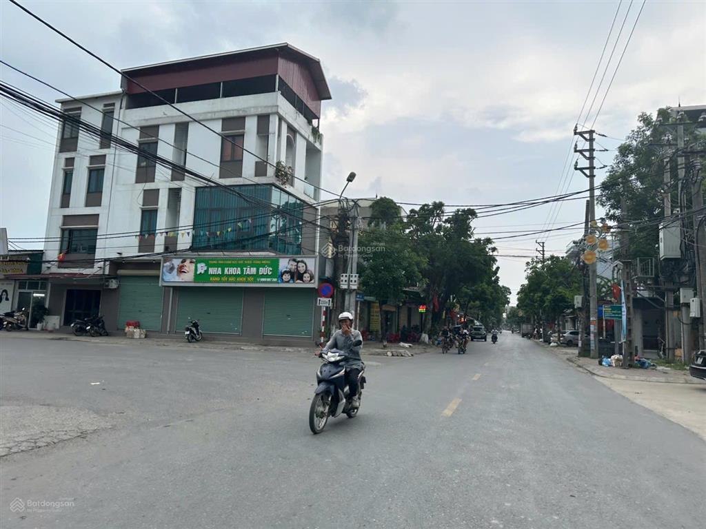 Phân lô  ô tô ngủ trong đất  chính chủ gửi bán lô đất 70m2 x mt 4m vuông vắn tại vân trì vân nội