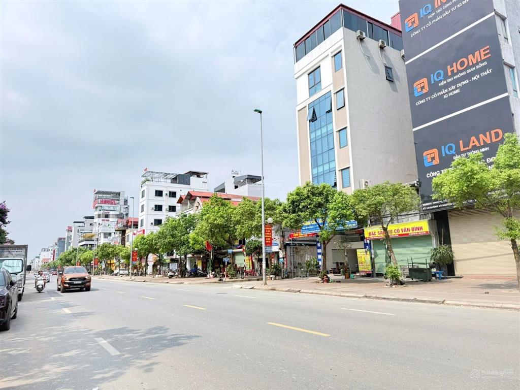 Bán đất vĩnh ngọc đông anh  dt 60m2 x mt = mh 6m vuông vắn  2 mặt thoáng  ô tô đỗ cửa.