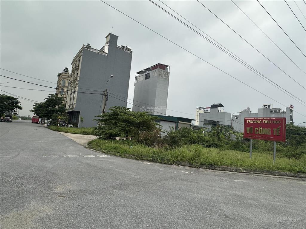 Chính chủ gửi bán đất đấu giá thôn đồng nhân  hải bối  80m2 x mt 5m phân lô vỉa hè  ô tô tránh