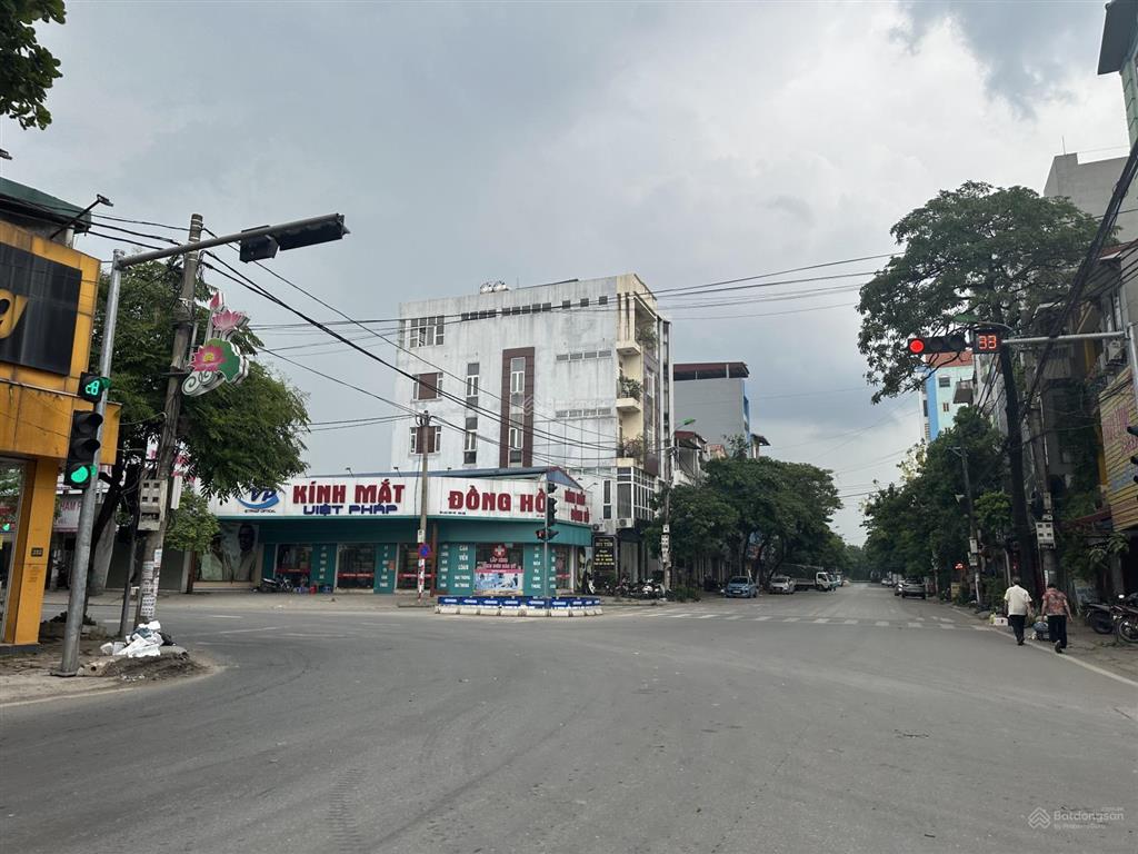 Chính chủ gửi bán nhà 3 tầng dân xây kiên cố 96m2 tại mặt phố vân trì  vân nội  đông anh.