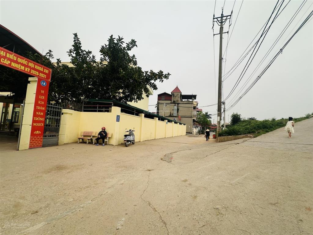 Chủ cần bán gấp lô đất 66m2 x mt 4m tại võng la  đông anh. đường thông  ô tô tránh  kinh doanh
