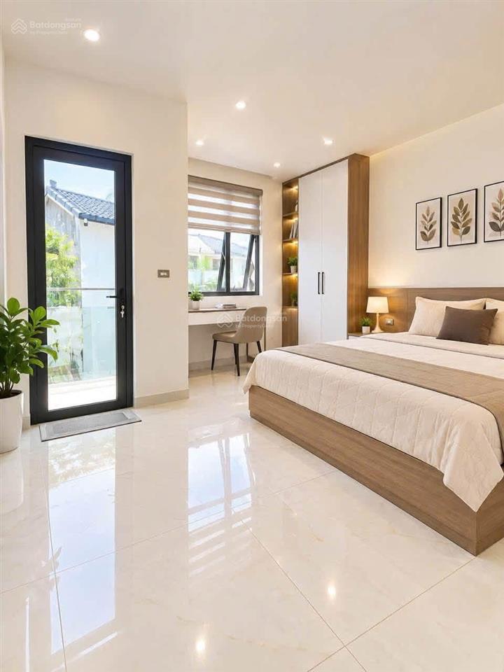 Bán nhà đẹp 3 tầng 50m2 tại thị trấn quang minh  hàng xóm big c  lô góc  ô tô đỗ cửa  về ở ngay