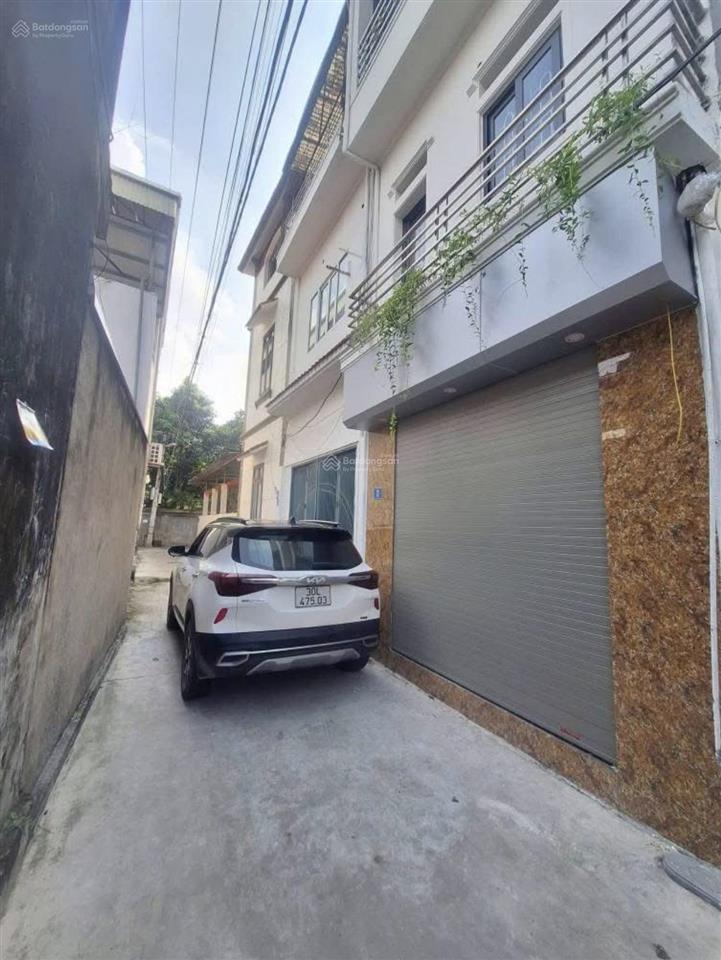 Bán nhà 3 tầng gần 40m2 tại giai lạc  quang minh  ô tô vào tận cửa  nội thất đầy đủ  về ở ngay.